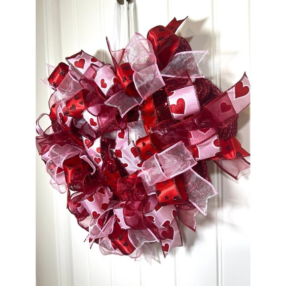 Handmade 17” Valentine’s Day Ribbon Wreath Hearts in Red & White w6 - Picture 2 of 8